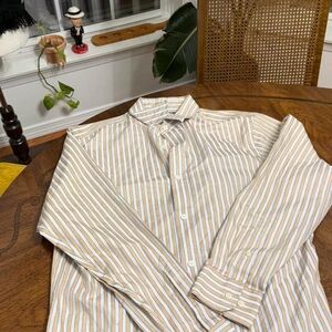 🤝 Banana Republic Non-Iron Stripe Button-Down (M / 15–15½)